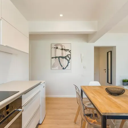 Modern, Mooi En Stijlvol App Vlakbij Winkelstraat 公寓