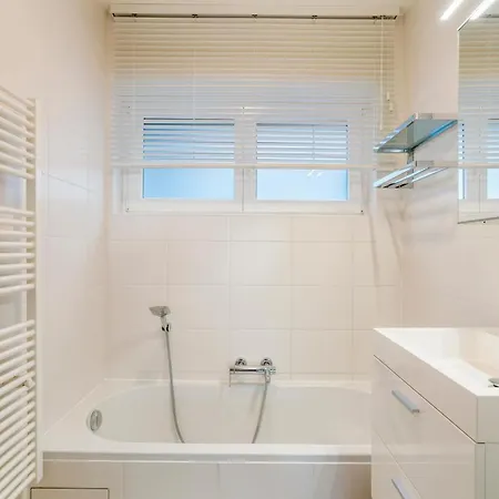 Modern, Mooi En Stijlvol App Vlakbij Winkelstraat